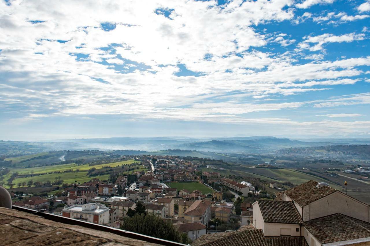 "Nido Del Falco" Palazzo Ricotti Camerano Dış mekan fotoğraf